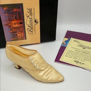 Just The Right Shoe by Raine “Sweet Elegance” Item25415 Biltmore Estate Collect.